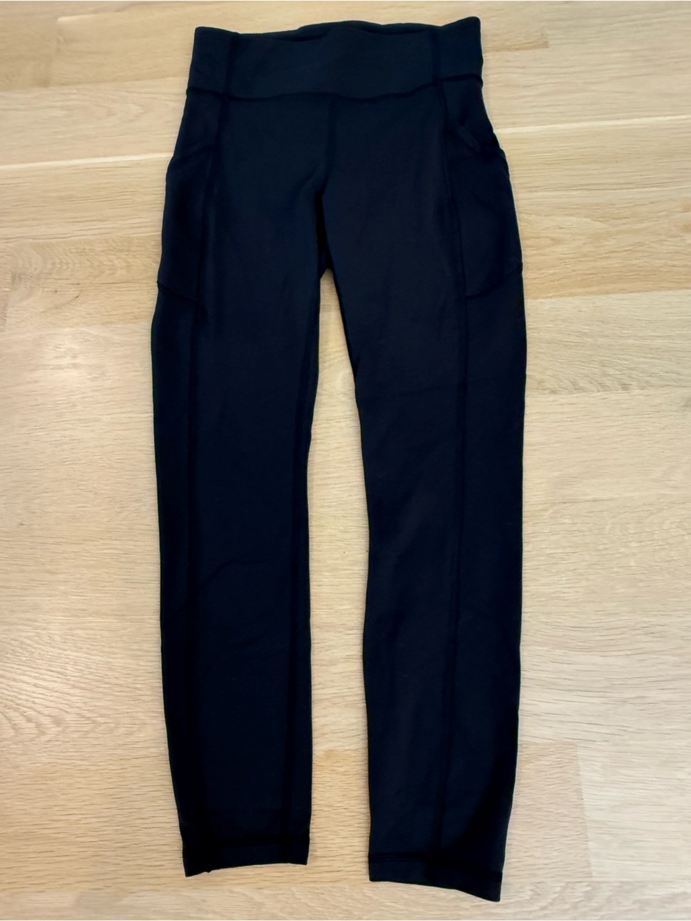 Lululemon Black Performance Leggings with Side Pockets
